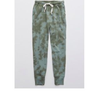 Aerie weekend jogger color-olive fun XS